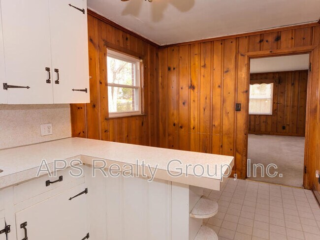 Building Photo - 3324 Arlington Dr