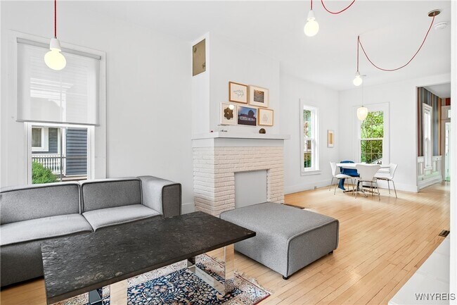 Foto del edificio - 77 Ashland Ave