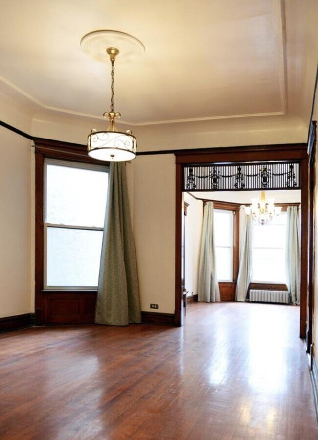 Foto del edificio - 4734 S Prairie Ave