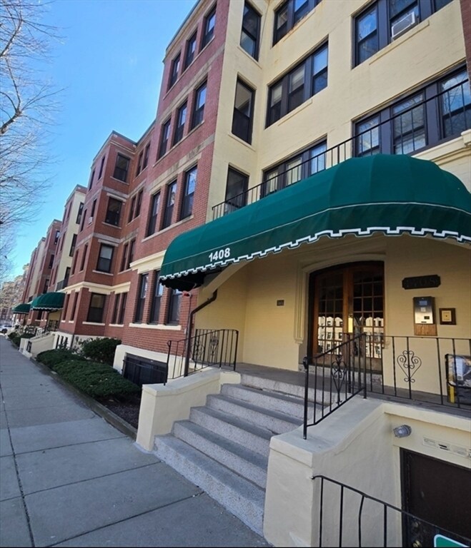 Foto principal - 1408 Commonwealth Ave