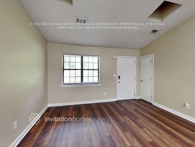 Building Photo - 1806 Oriole Trail