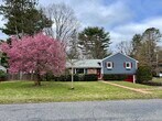 Foto principal - 105 Parker Rd