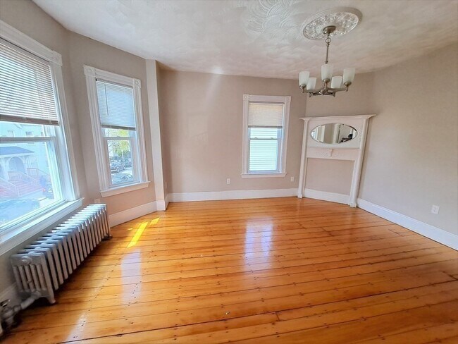 Building Photo - 35 Catawba St