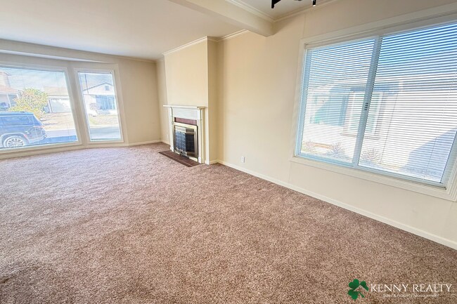 Building Photo - Charming 2-Bedroom Home with Private Backyard in South San Francisco