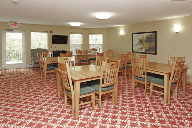 Community Room - Rosoto Villa on Roselawn