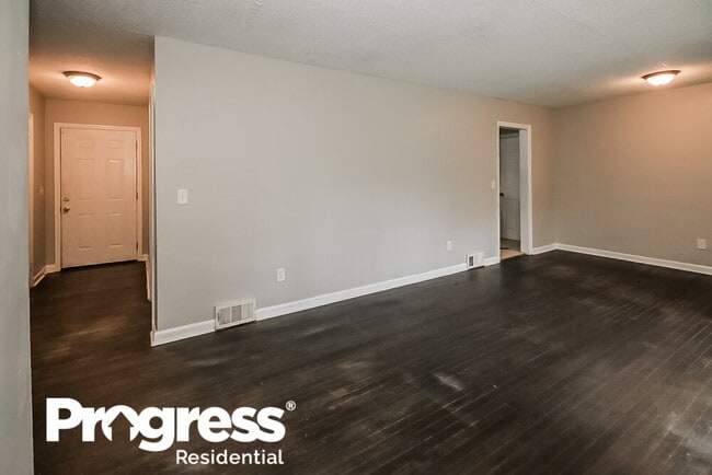 Foto del edificio - 2378 Green Forrest Dr