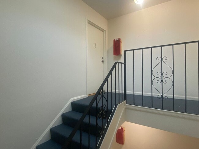 Building Photo - Epic Real Estate & Asso. Inc. - Beautiful, Spacious & Sunny 2 br/2ba Condo Available in Mission -...