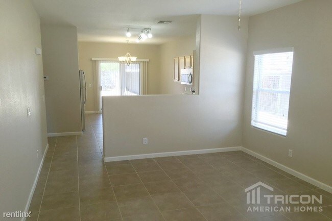 Foto del edificio - 13278 W Redfield Rd