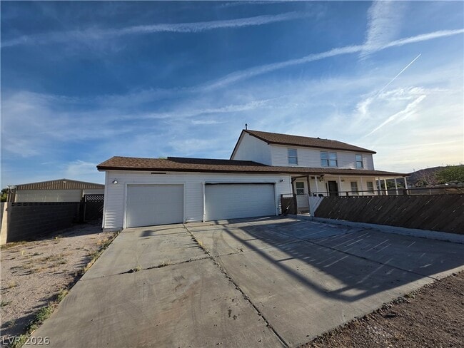 Building Photo - 1590 Mustang Dr