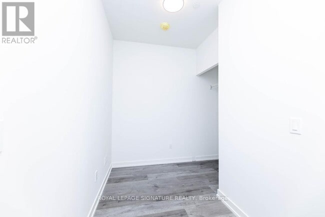 Building Photo - 1010 Dundas St E