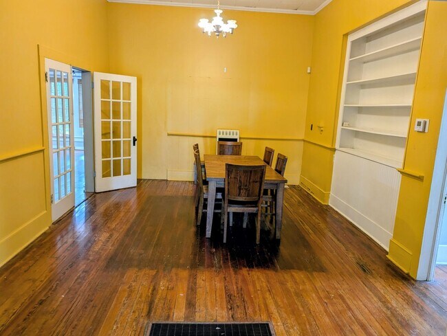 Foto del edificio - Live in Sterling Grove Historic District!