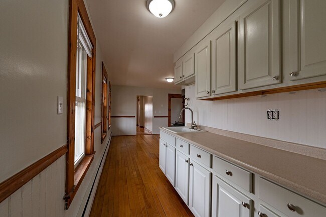 Building Photo - Spruce (294)