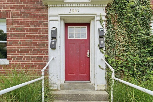 Foto del edificio - 3065 Bracken Woods Ln