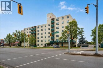 Building Photo - 421 Fairview Dr