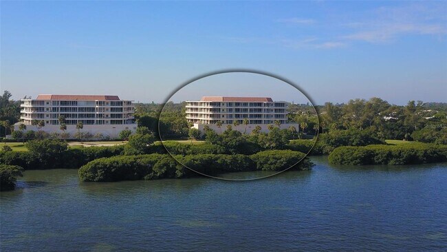 Building Photo - 3080 Grand Bay Blvd