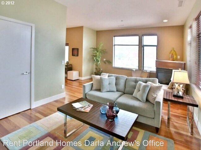 Building Photo - 2 br, 3 bath House - 2034 NW 16th Avenue