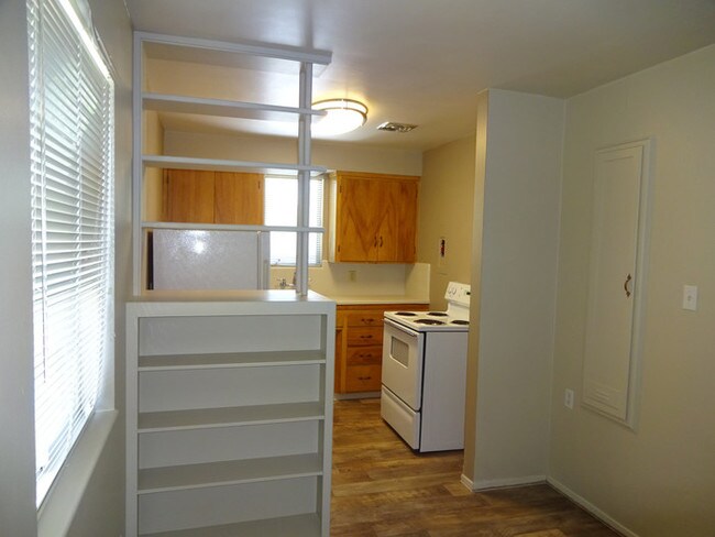 Building Photo - 5492 Carlson Dr
