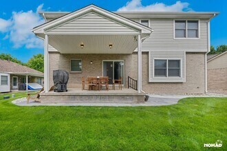 Building Photo - 1321 S Lansing Ct