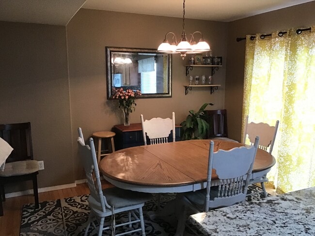Building Photo - 4619 Crow Creek Dr
