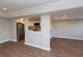 Interior Photo - 925 at North