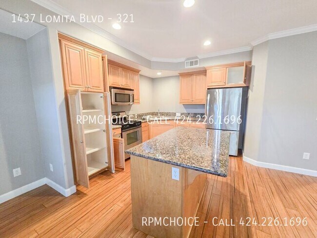 Foto del edificio - 1437 W Lomita Blvd
