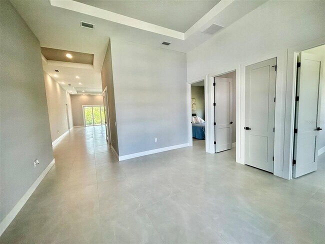 Building Photo - 15109 Aquarius Cir