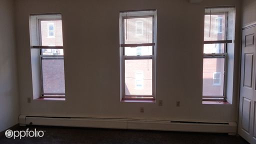 Building Photo - 70 Lowell St