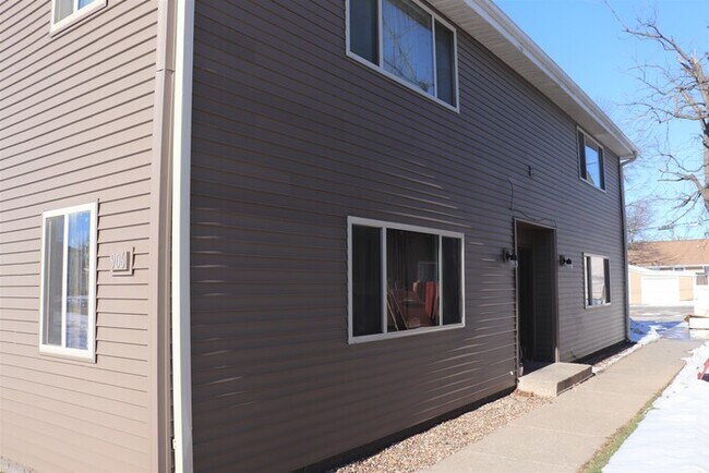 Foto del edificio - 906 C Ave NW