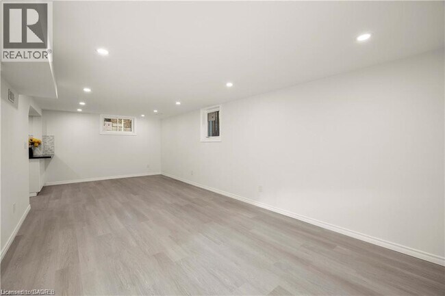 Photo du bâtiment - 60 Champlain Ave