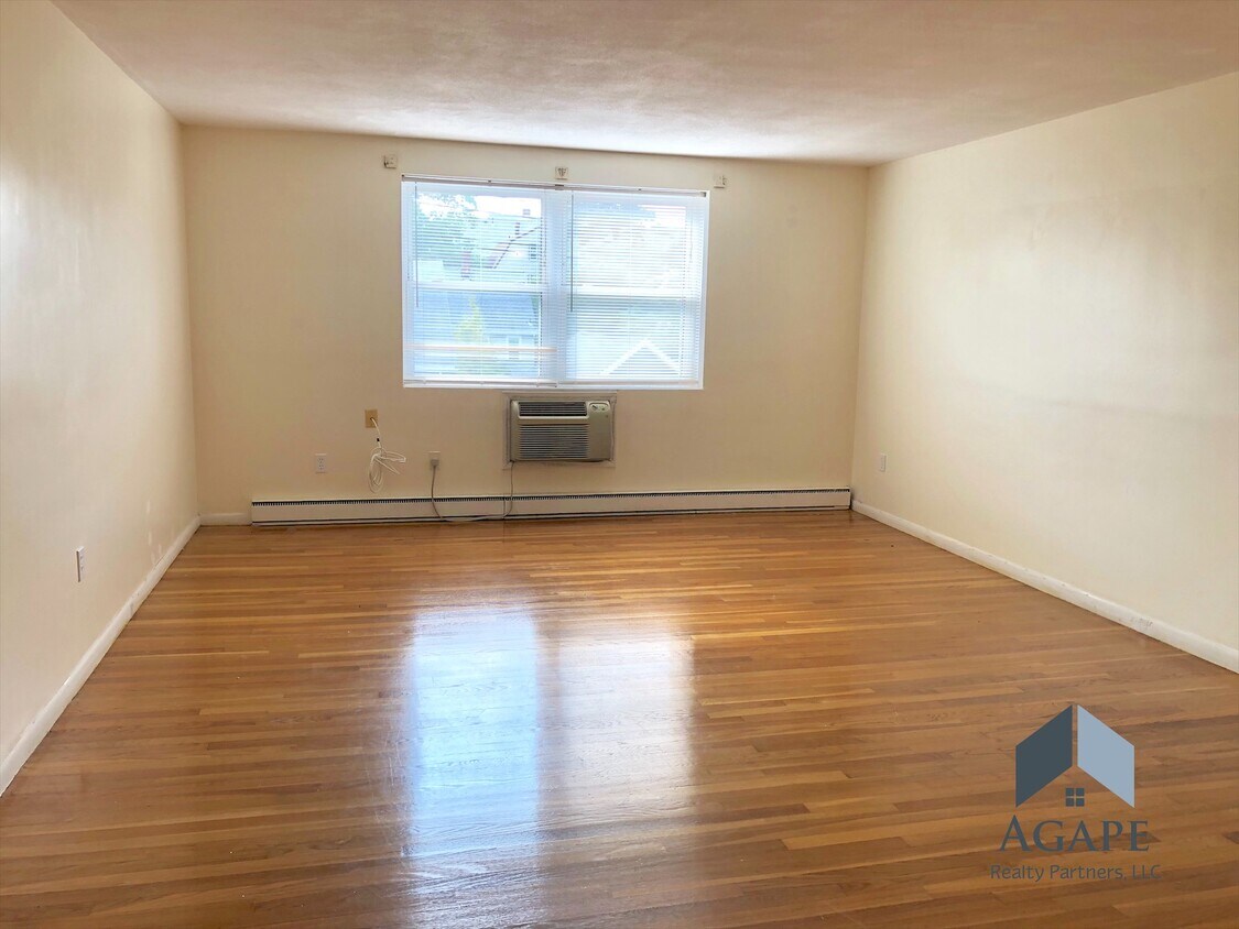 Foto del edificio - 40 Rockland Ave