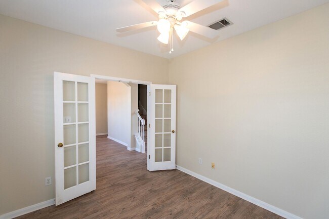 Building Photo - Chandler Creek Community Two Story Four Be...