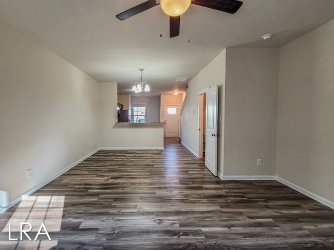 Building Photo - 127 Beacon Woods Dr