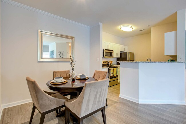 Dining Room - Thornberry Apartments