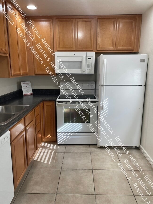 Foto del edificio - 4354 N 82nd St