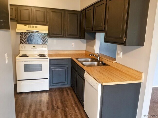 Foto del edificio - 51166 Johns Dr