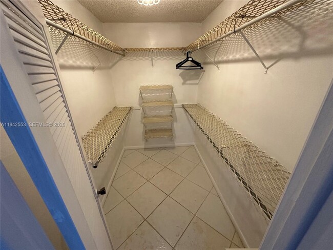 Building Photo - 3301 Spanish Moss Terrace