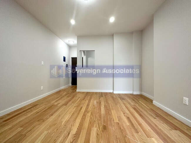 Foto del edificio - 1831 Seventh Ave