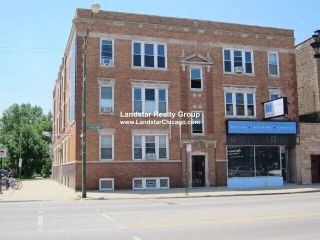 Building Photo - 1606 W Nelson St