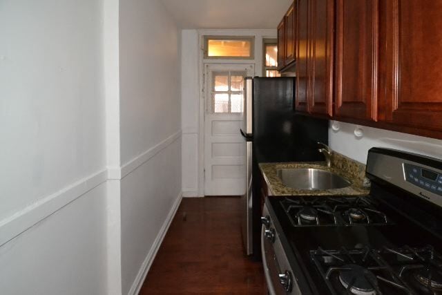 Foto del edificio - 547 W Surf St