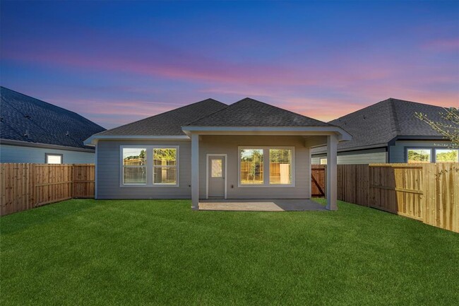 Building Photo - 16907 Tulip Row Ln