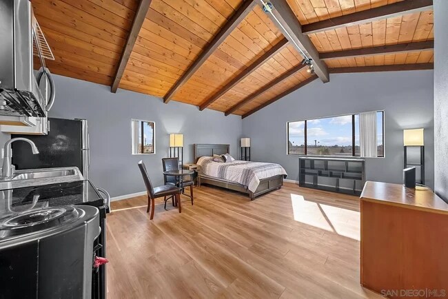 Mobiliario de muestra, disponible nuevo amueblado o vacío. - 1827 Sonoma Ln