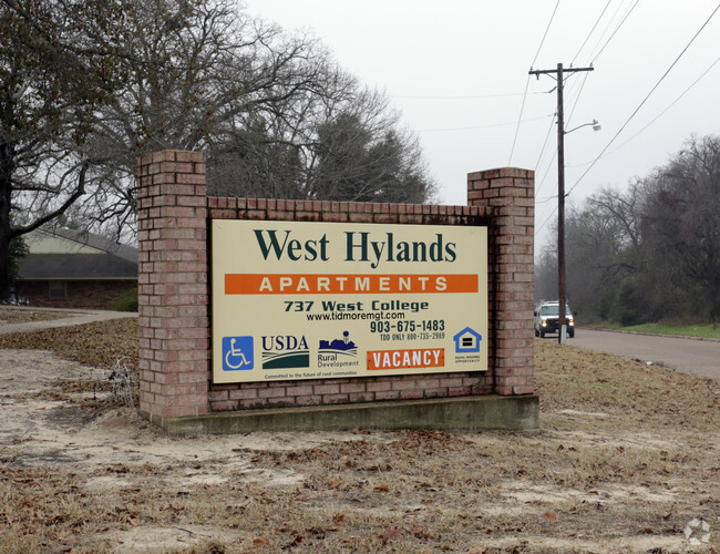 Building Photo - West Hylands Apartments