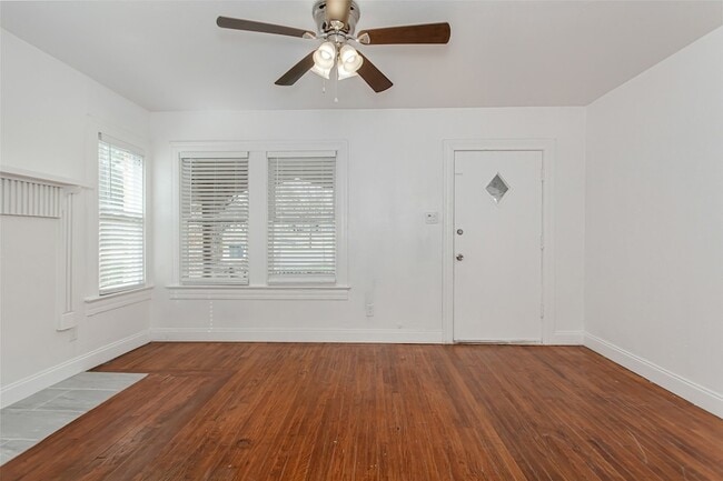 Building Photo - 6112 Llano Ave