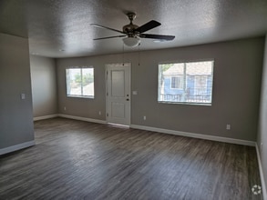 Building Photo - 421 Tait Ave