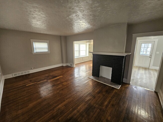 Foto del edificio - 4916 E 85th St