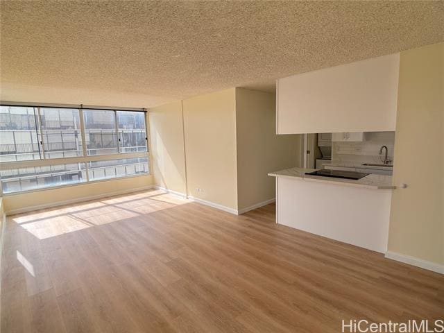 Building Photo - 2740 Kuilei St