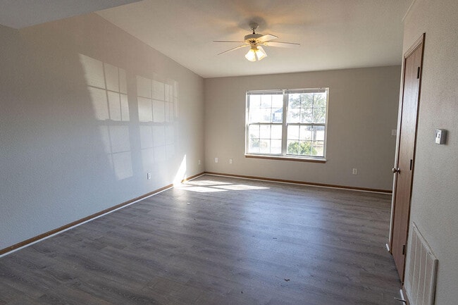 Building Photo - 1507 Native Dancer Ct