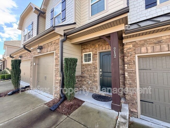 Foto del edificio - 212 Ellsworth Manor Dr