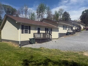 Building Photo - 1541 Southside Rd