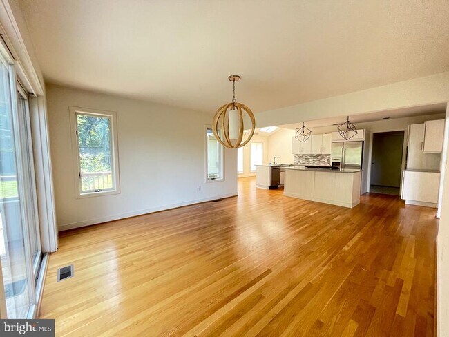 Foto del edificio - 26 Cannon Bluff Dr